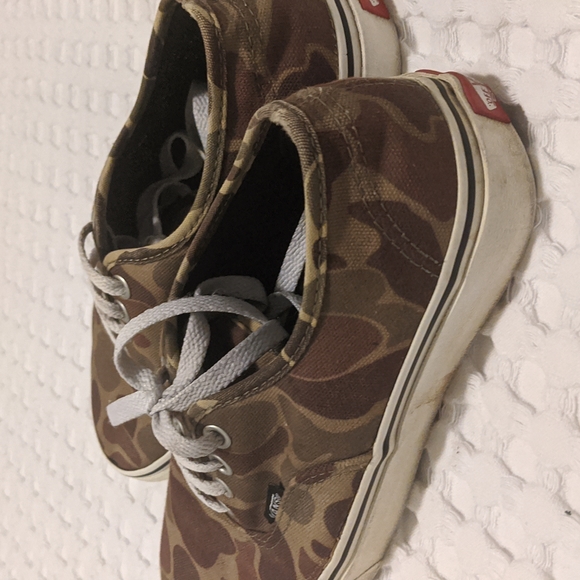 Vans - Picture 3 of 4